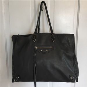 *REPOST Balenciaga Papier A4 tote